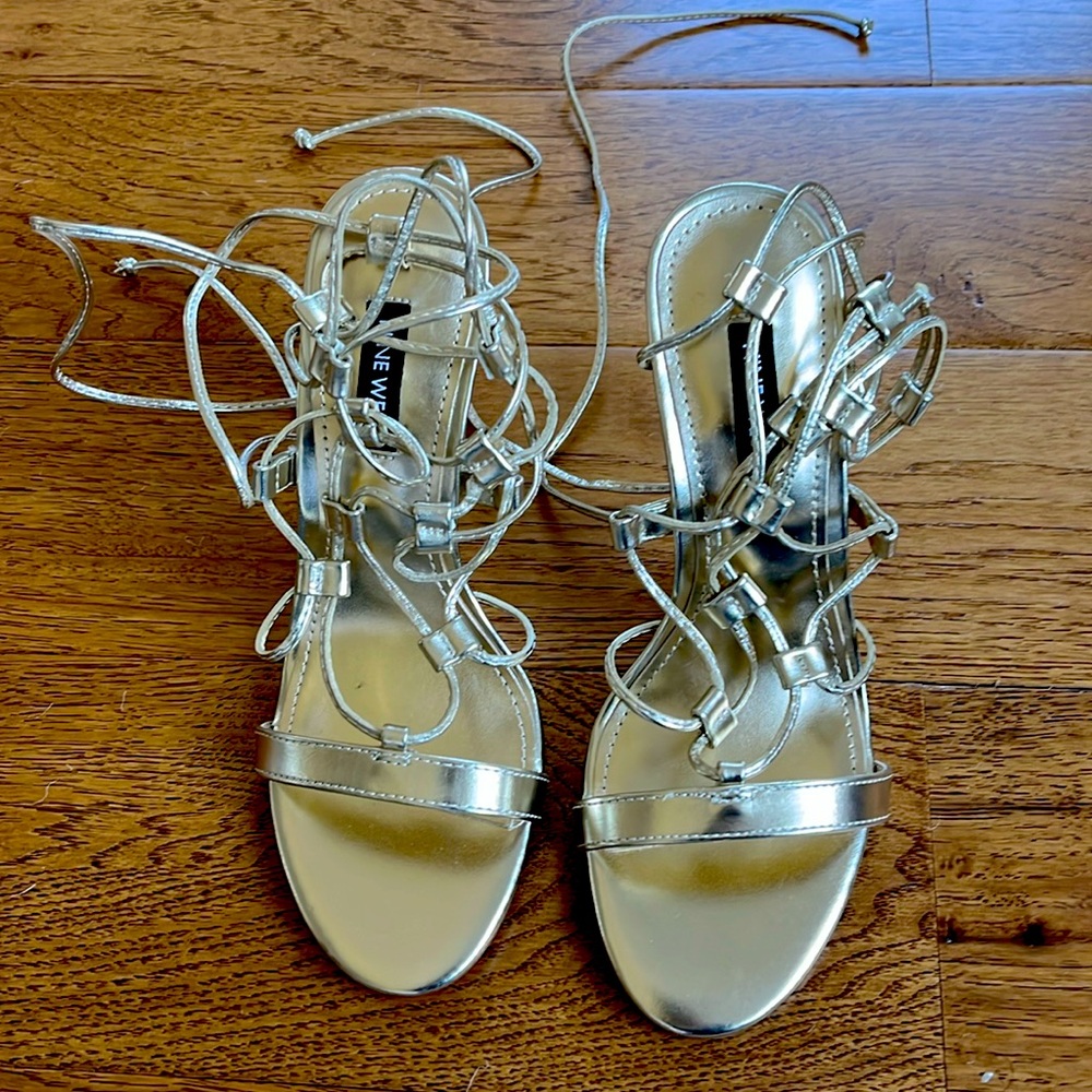 Nine West gold strappy heels size 7